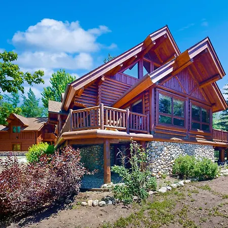 Bow Canyon Oasis